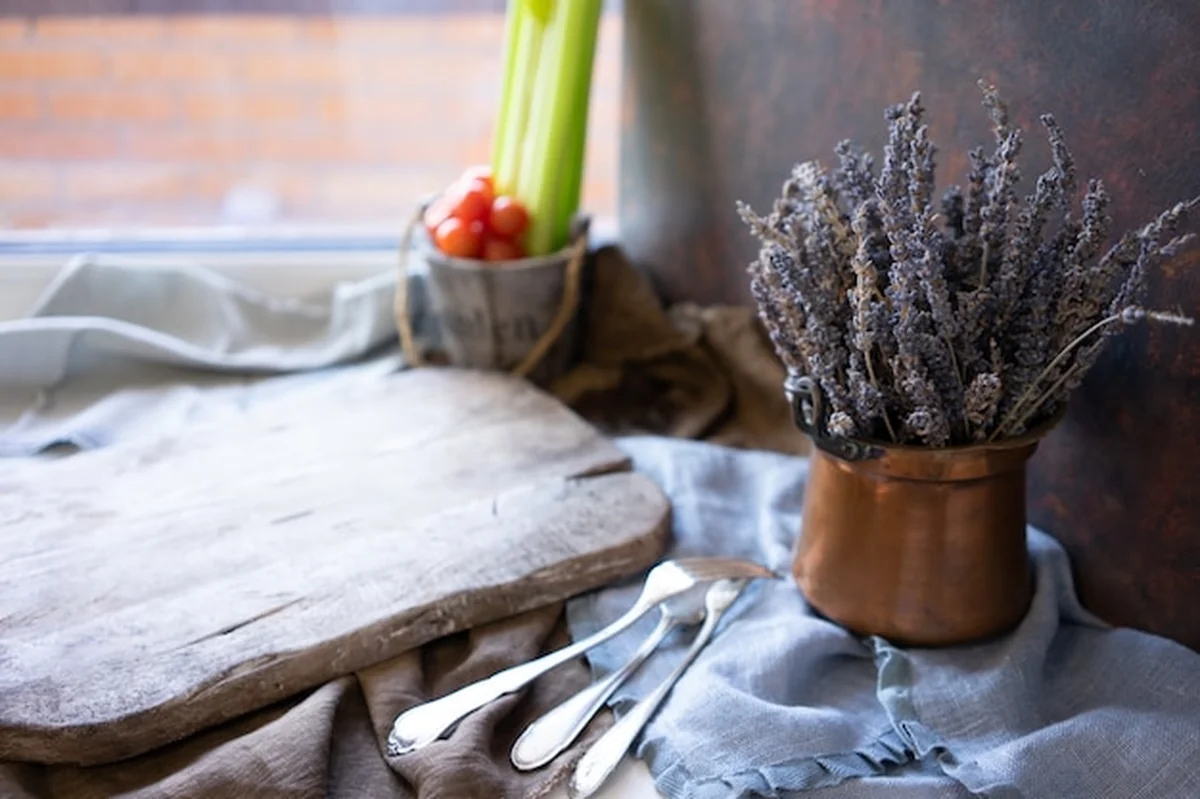 Martwa kompozycja w stylu prowansalskim