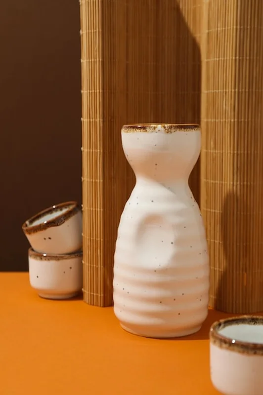 Tradycyjny japoński napój alkoholowy Sake