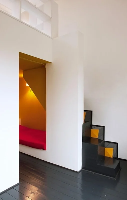 Nowoczesne minimalistyczne wnętrze loft